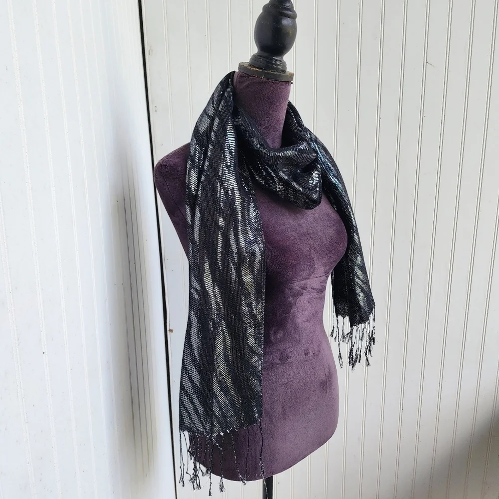 Women's Black & Silver Metallic Animal Print Scarf Shawl Fringe 78